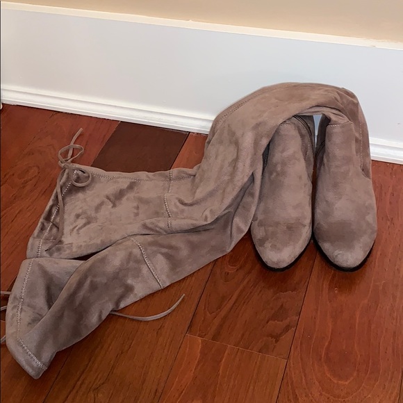 Tan Knee High Cute Boots - Picture 3 of 3